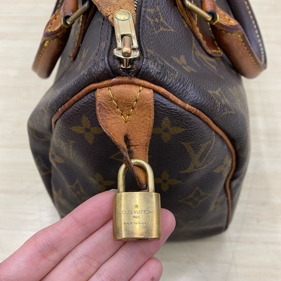 ✨SOLD✨AUTHENTIC LV SPEEDY 25 MONOGRAM✨ - Picture 6 of 13